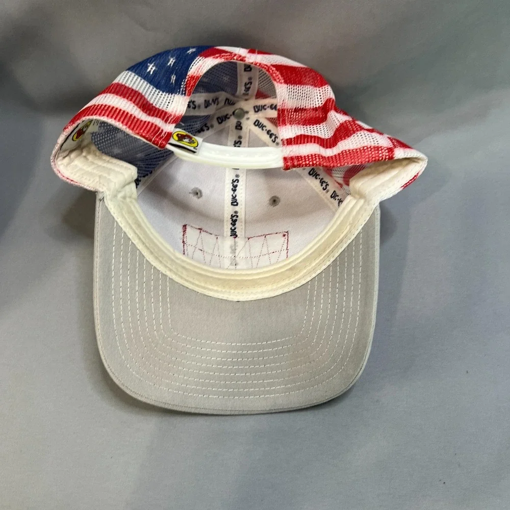 Buc-ees Est 1982 Patriotic USA‎ Flag Trucker Hat Mens One Size White Snapback
